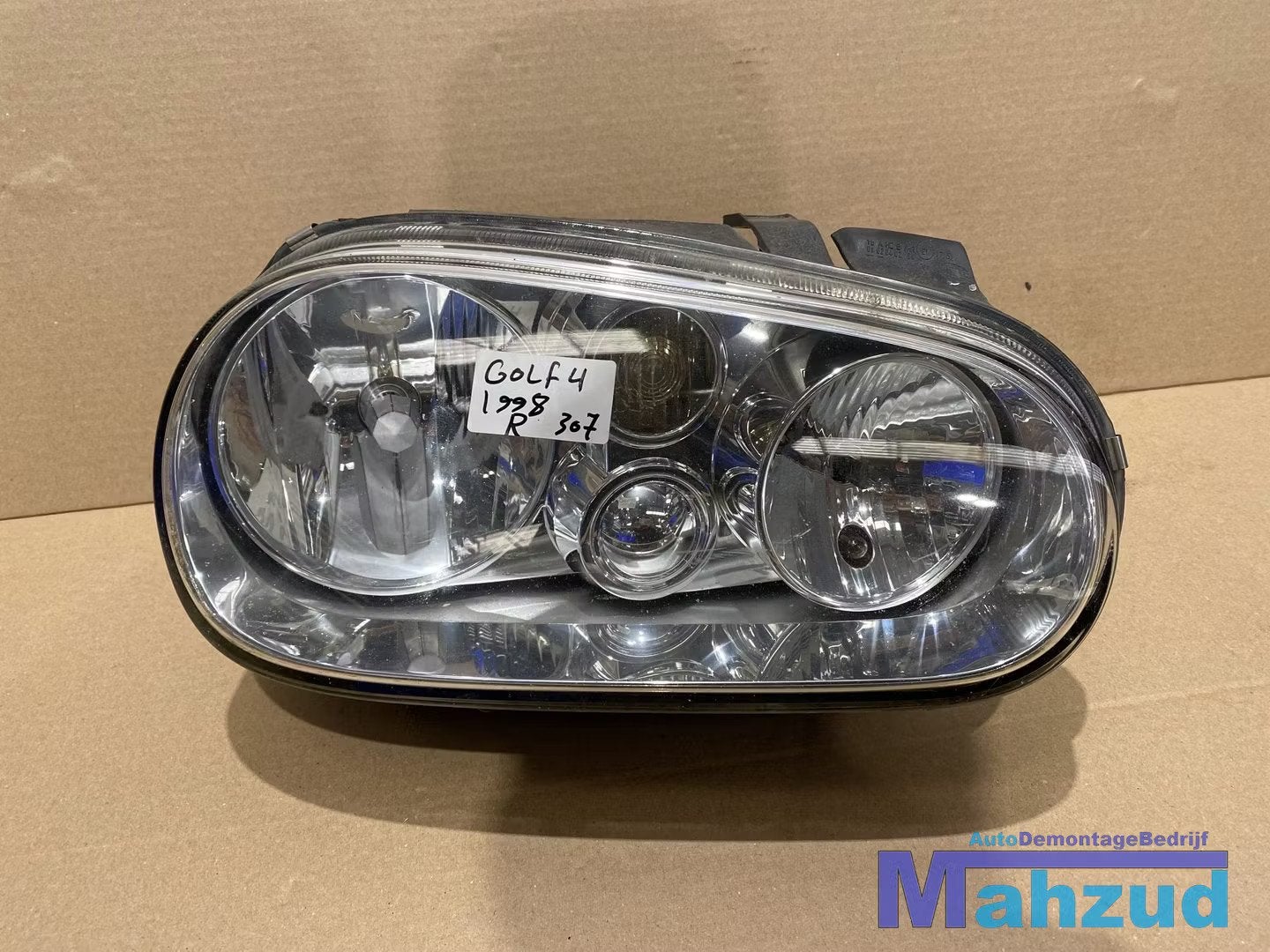 Golf 4 rechts koplamp, Auto-onderdelen, Gebruikt, Volkswagen, Volkswagen AG, Berliner Ring 2
38440  Wolfsburg, DE