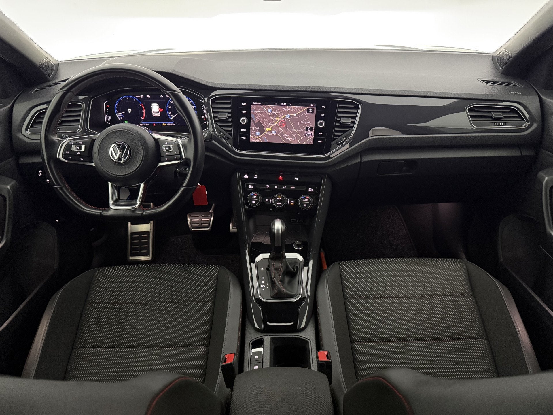 Volkswagen T-Roc 1.5 TSI DSG Sport | Camera | Virtual | Sfee, Auto's, Parkeersensor, Euro 6, 4 cilinders, 150 pk