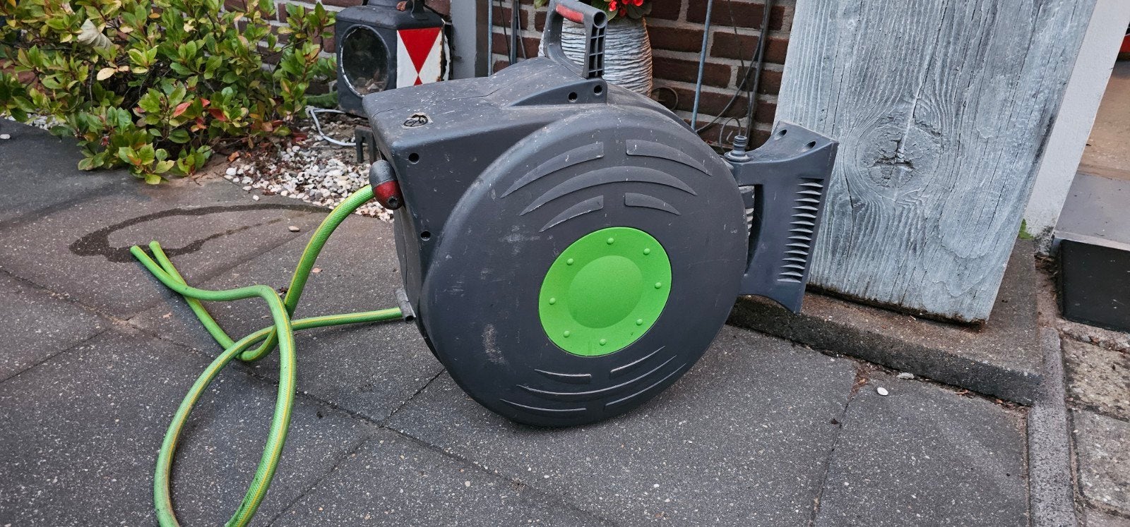 Muur slanghaspel 20m - Handig en Compact, Tuin en Terras, Tuinslangen, Ophalen of Verzenden, Gebruikt, Tuinslanghaspel
