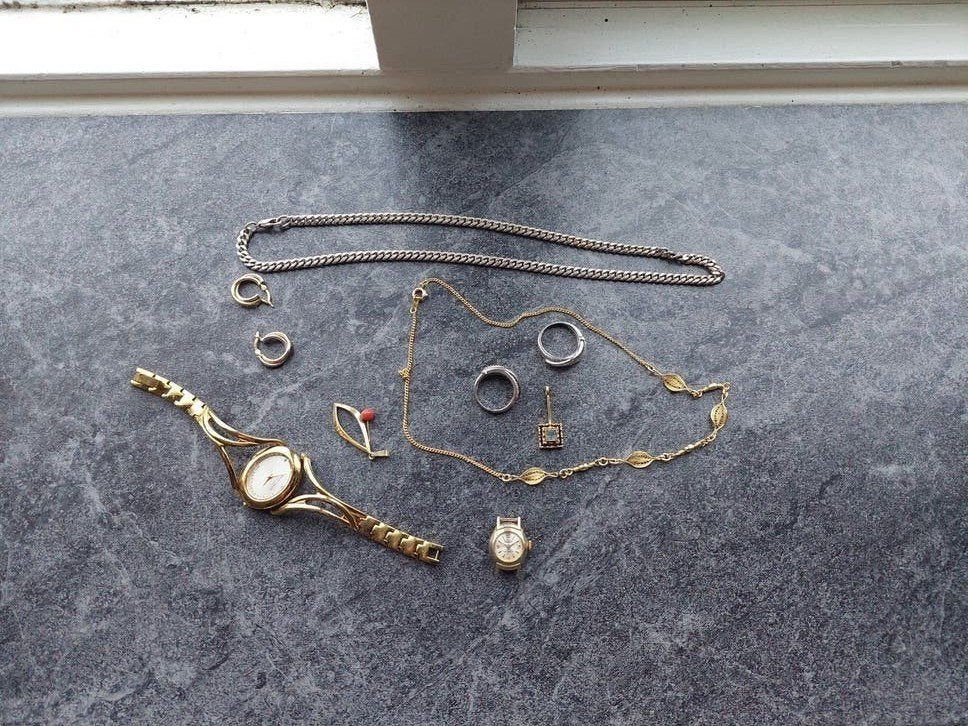 Partijtje oude sieraden oorbellen ketting horloges, Sieraden, Tassen en Uiterlijk, Ophalen of Verzenden, Overige materialen, Overige typen