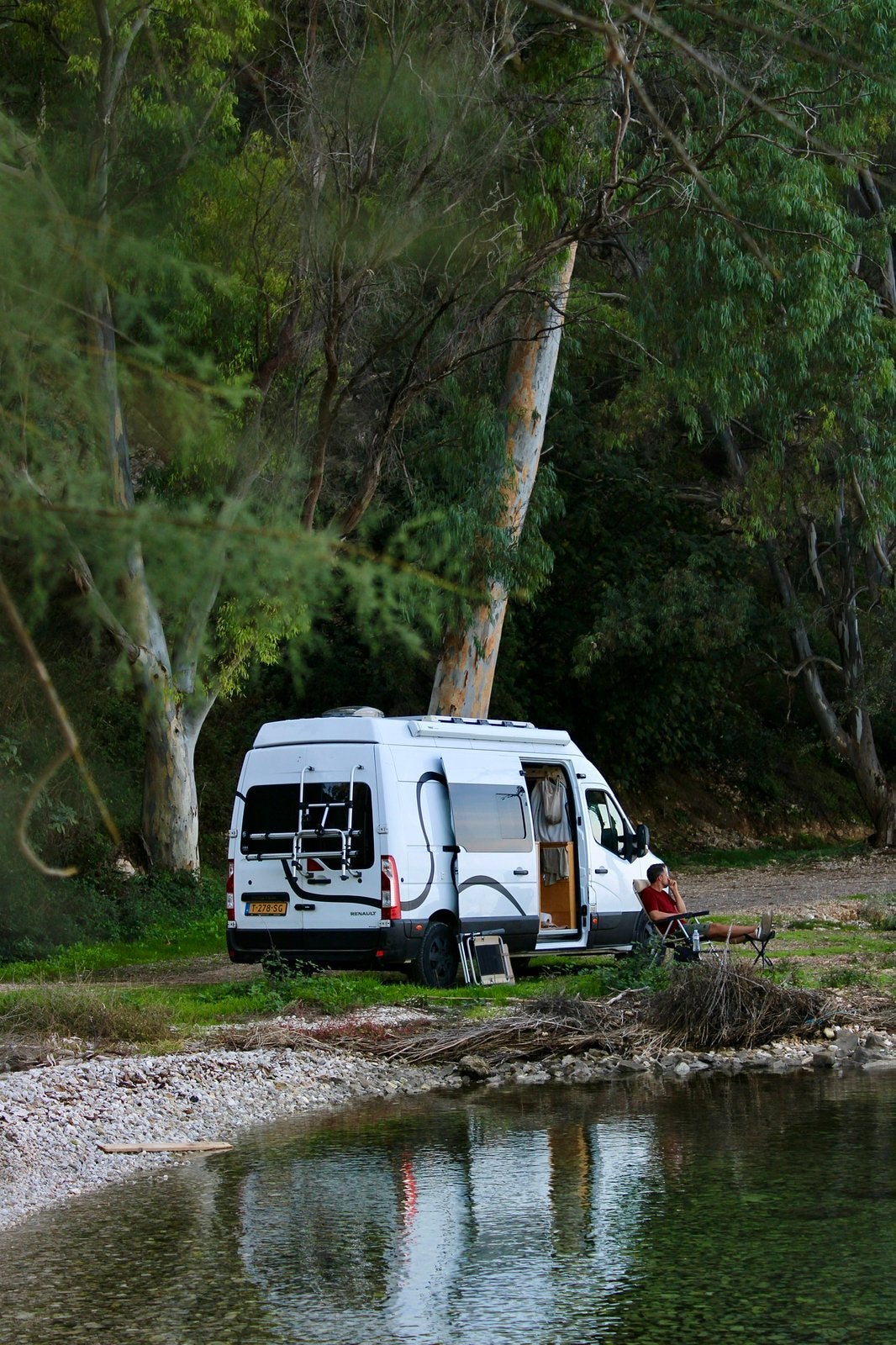 Off-grid camper(bus) Renault Master uit 2020, Overige merken, Buscamper of Camperbus, Tot en met 2, 6 tot 7 meter