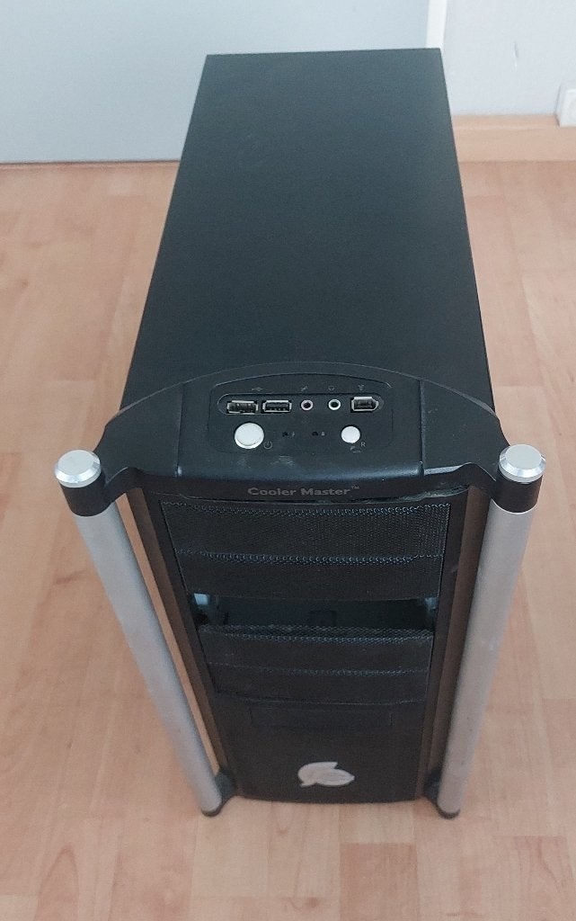 Pc kast Coolermaster gratis ophalen., Computers en Software, Ophalen