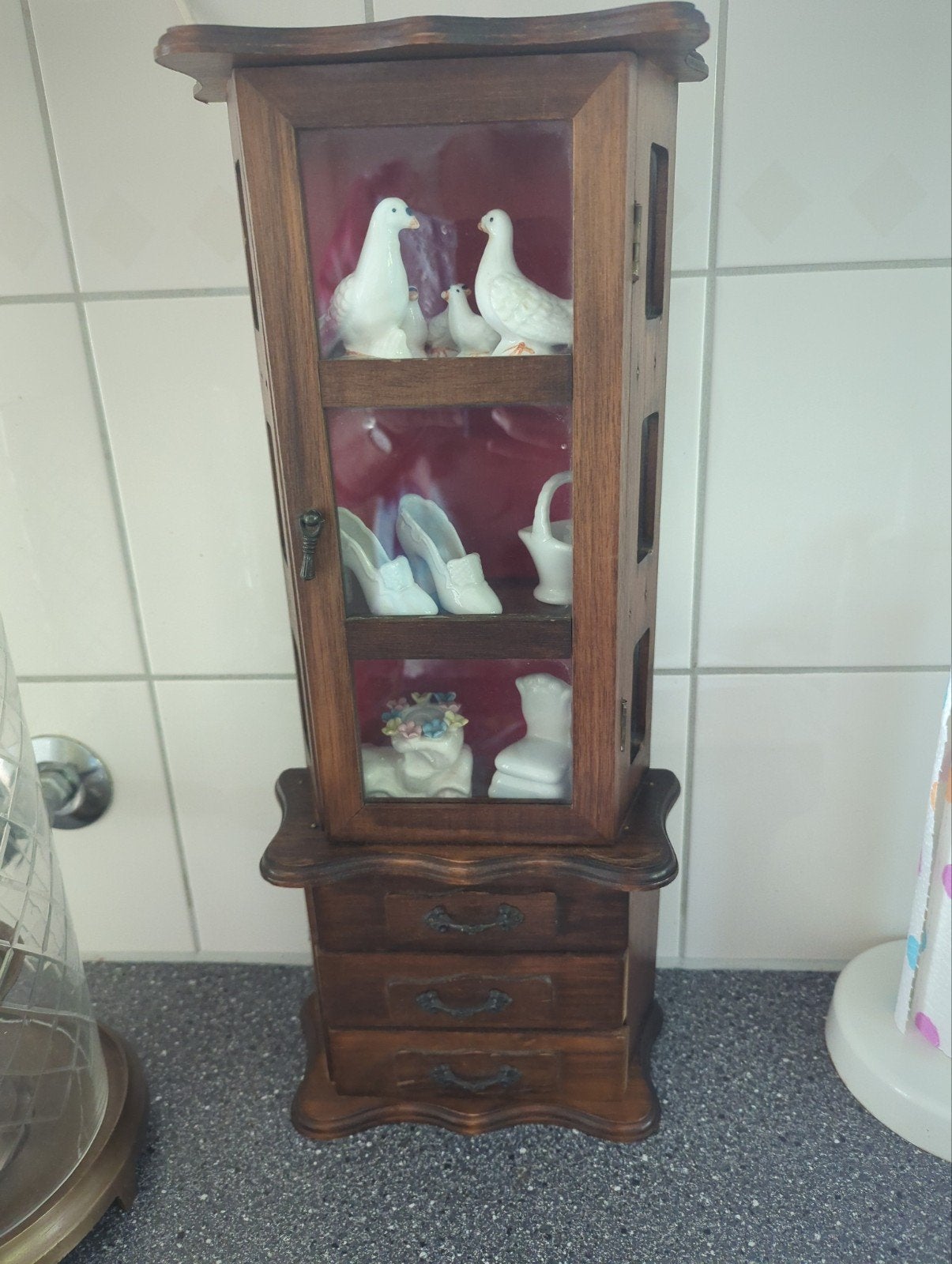 Vintage Houten klein Vitrinekastje met Lades, Ophalen of Verzenden