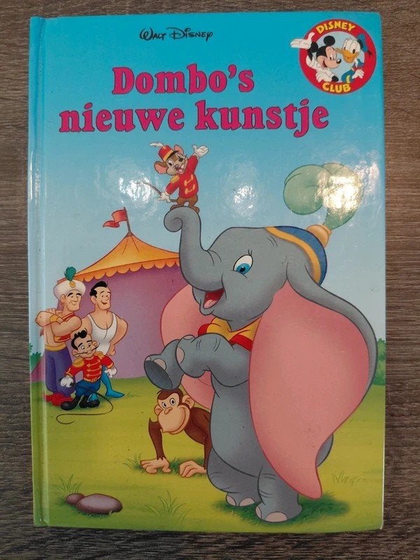Dumbo's Nieuwe Kunstje - Disney Boekenclub, Boeken, Ophalen of Verzenden, Zo goed als nieuw, Walt Disney, Sprookjes