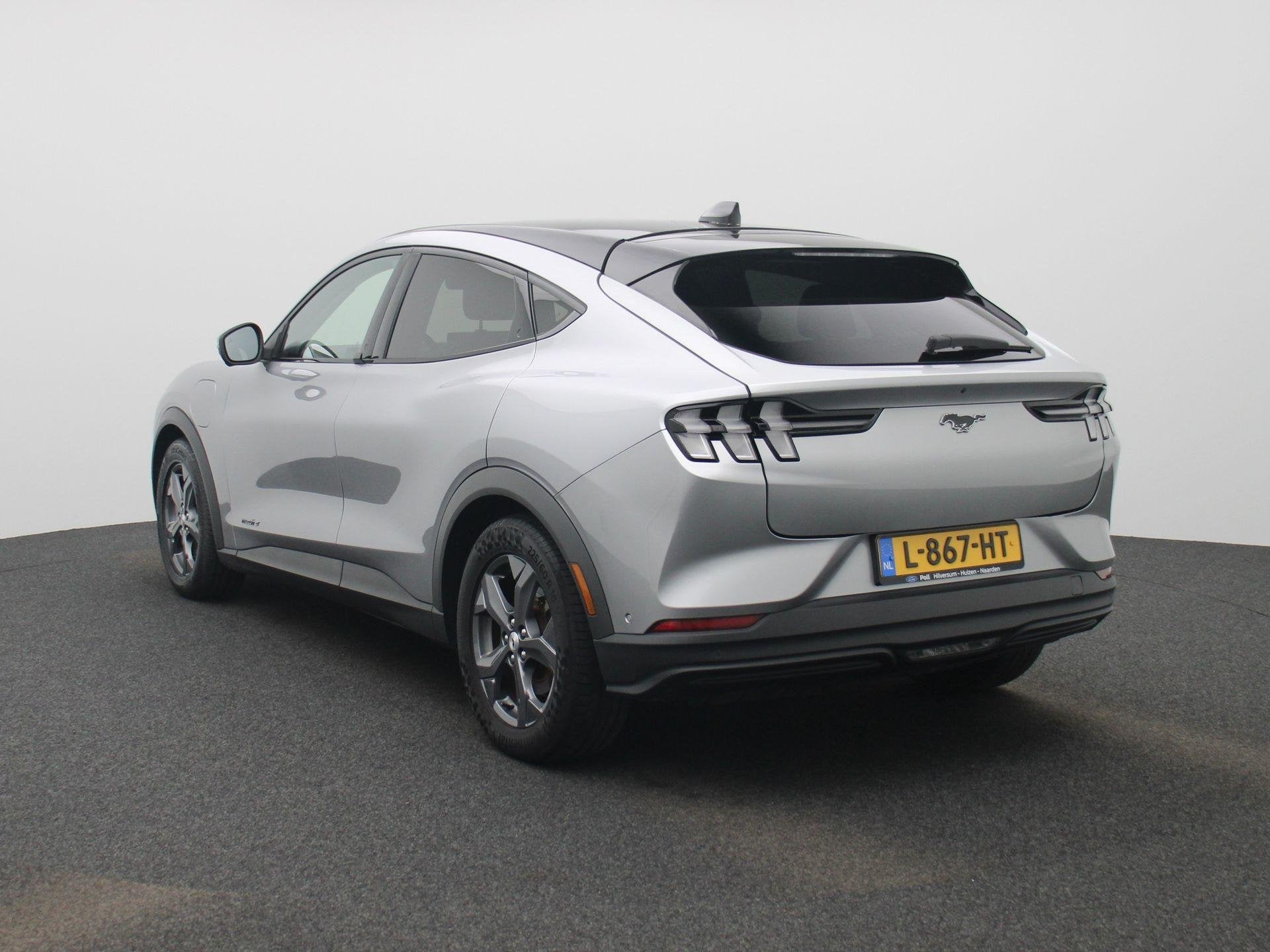 Ford Mustang Mach-E RWD 75 kWh Aut. | Panoramadak | Leder |, Auto's, Ford, Automaat, 12 maanden, Gebruikt, 750 kg