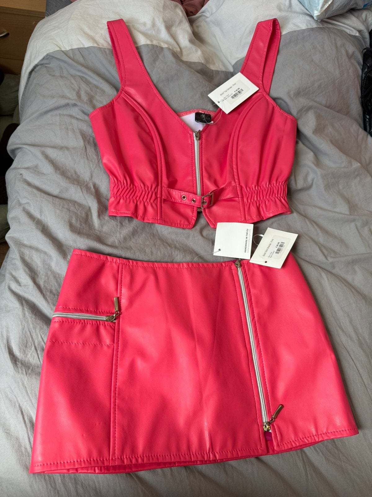Wetlook setje Top+Rok, Verzenden