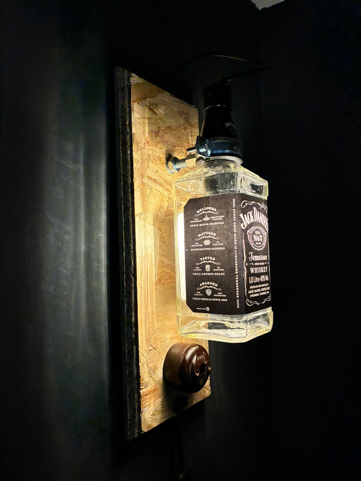Jack Daniel’s Wandlamp met oude bakeliet schakelaar, Met schakelaar, Nieuw, Wandlamp, Glas