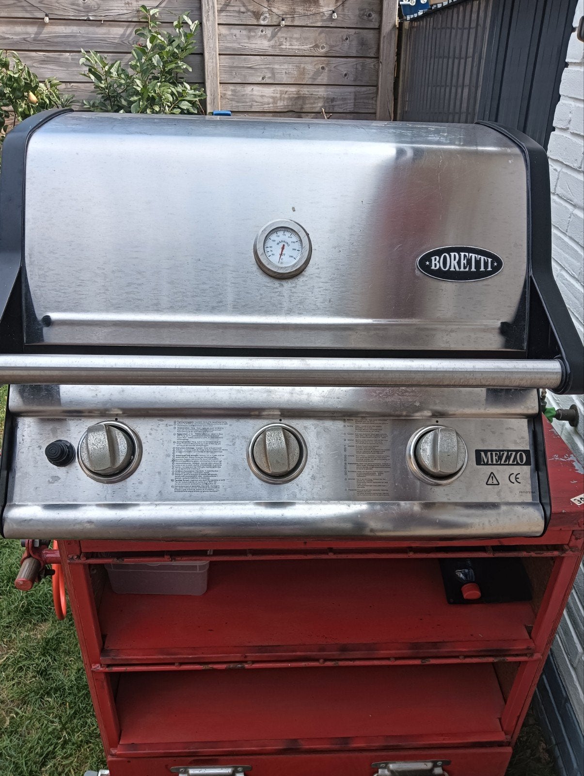 Boretti Mezzo gasbarbecue met grill en bakplaat, Ophalen