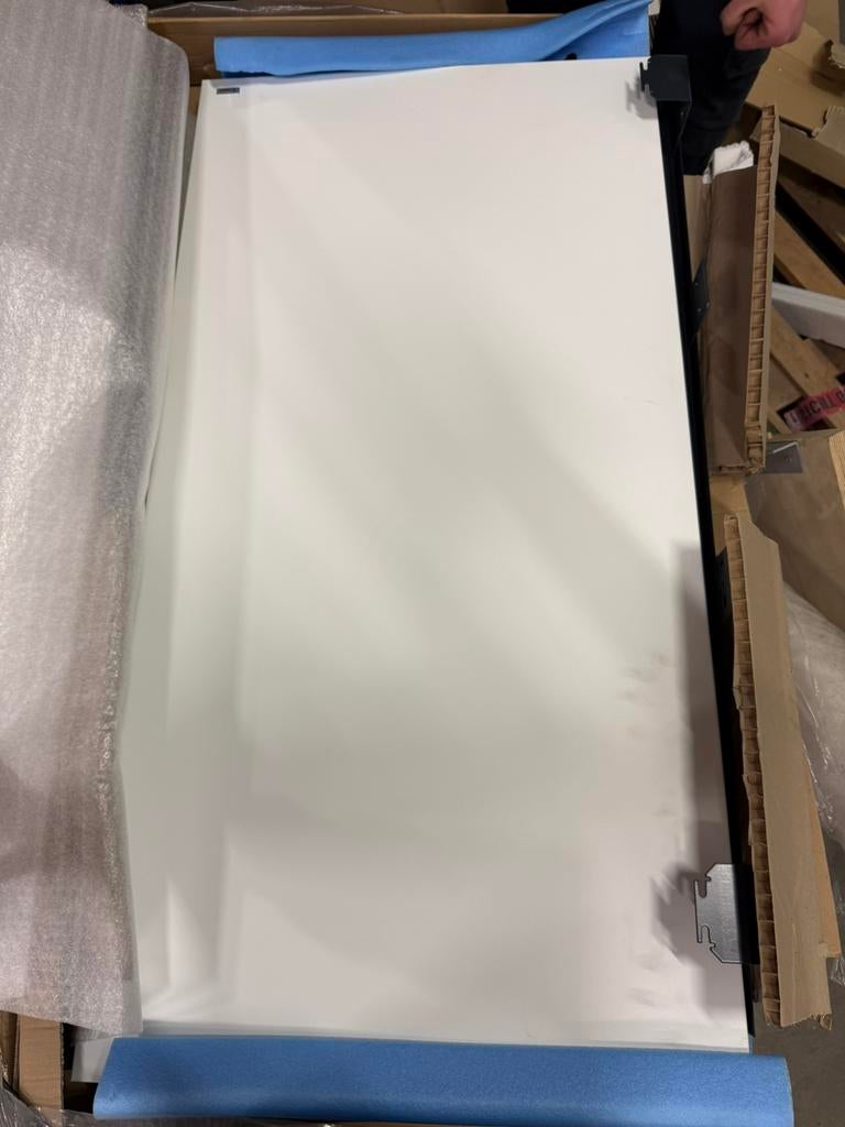 Gloednieuwe Vasco radiator, Ophalen, 30 tot 80 cm, Radiator, Zo goed als nieuw