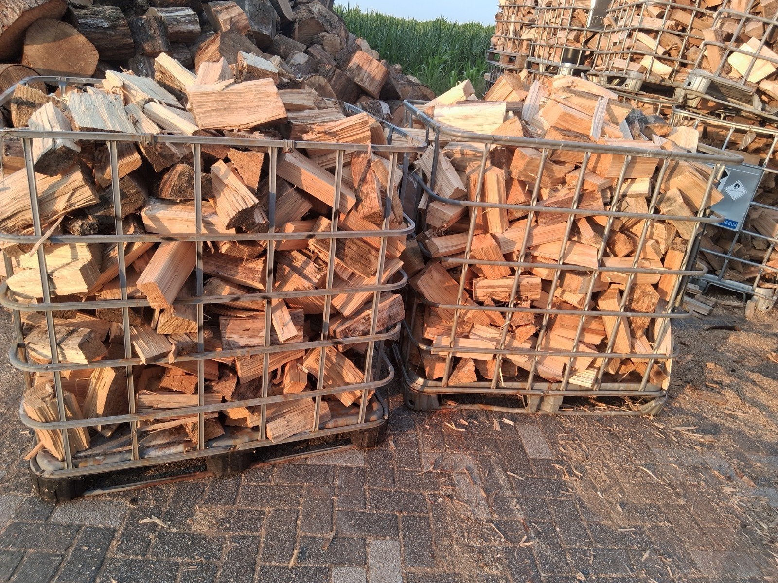 Dennenhout te koop - Blokken brandhout, Tuin en Terras, Haardhout, 6 m³ of meer, Ophalen of Verzenden, Overige houtsoorten, Blokken