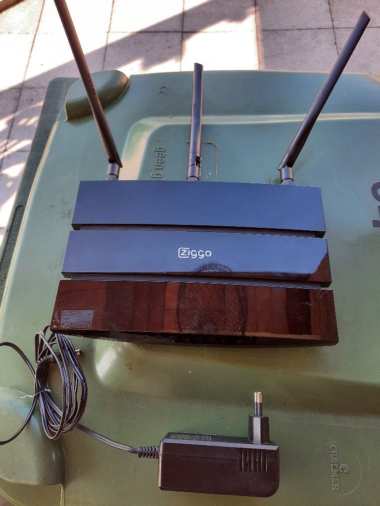Ziggo router, Computers en Software, Ophalen of Verzenden, Zo goed als nieuw, Router, TPLink