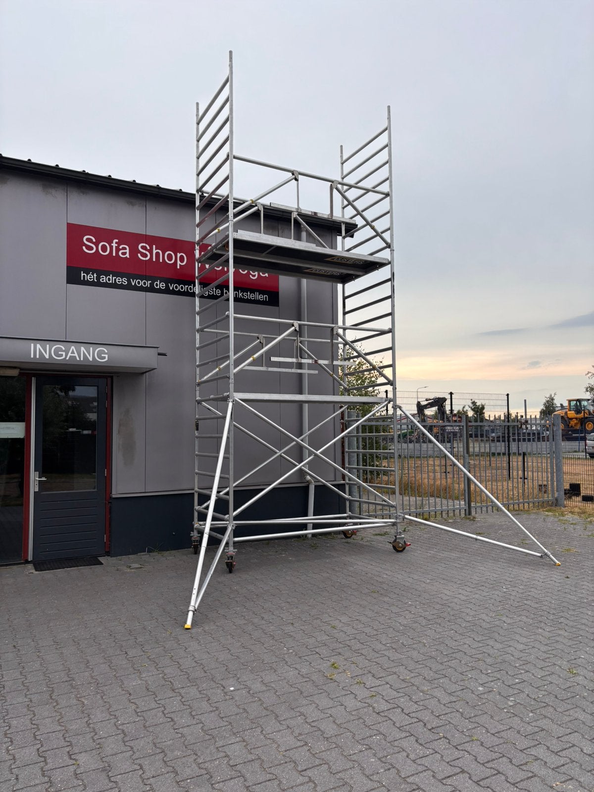 TE HUUR clusters rolsteiger, Ophalen, Zo goed als nieuw, Rolsteiger of Kamersteiger, 5 meter of hoger