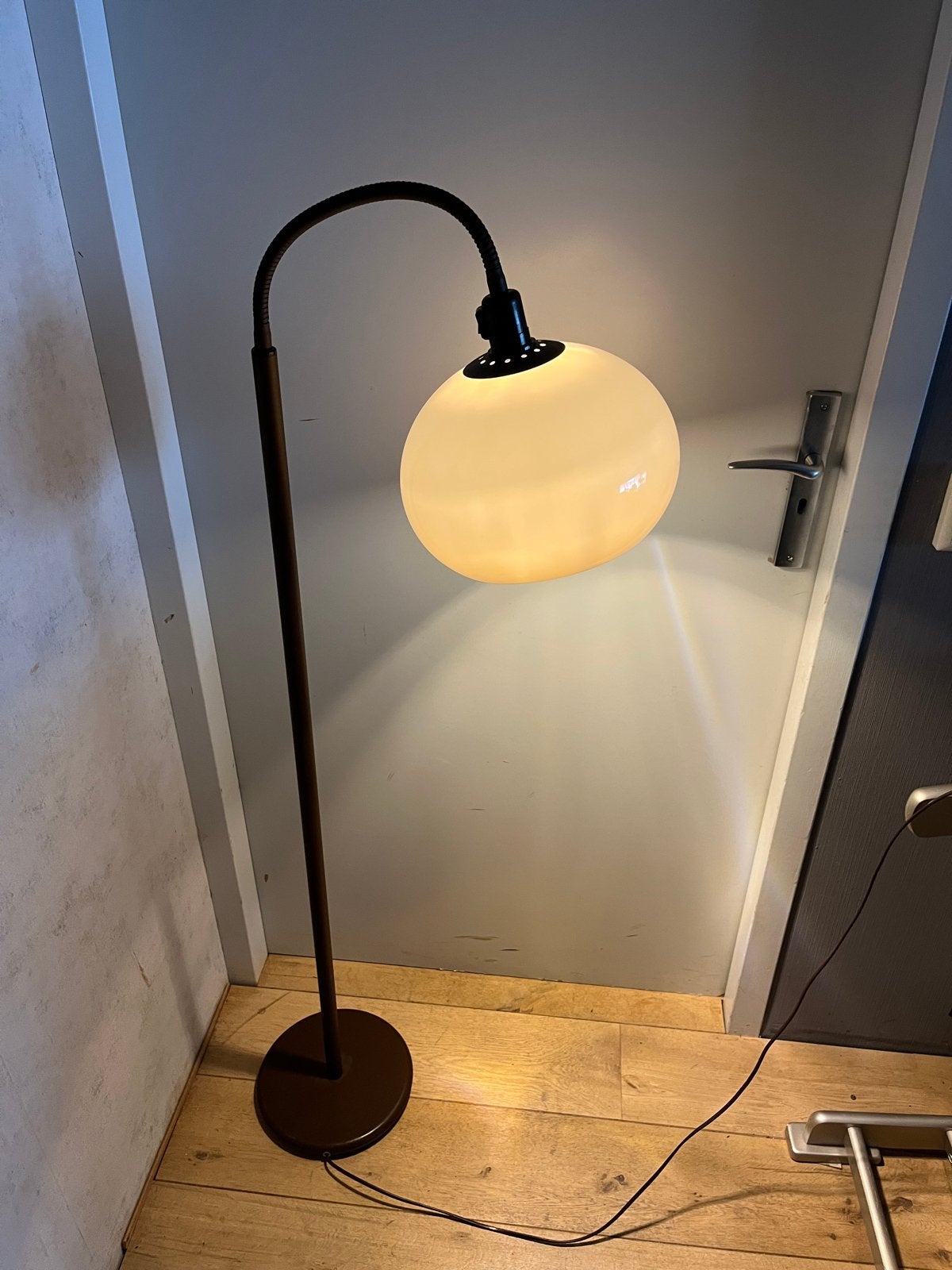 Space age lamp jaren 70 muchroom lamp. Heb er 2 beschikbaar, Ophalen, Gebruikt, E27 (groot), Metaal