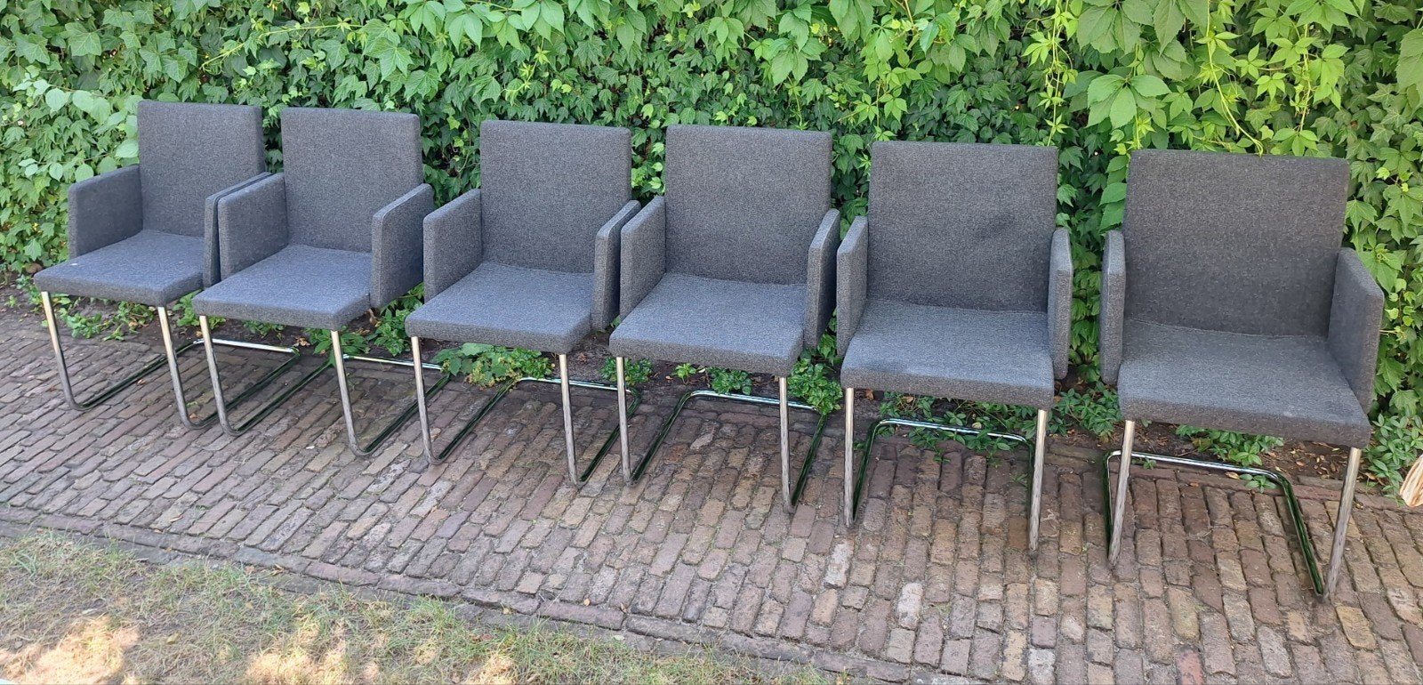 6x artifort design eetkamer stoelen, Huis en Inrichting, Ophalen, Overige materialen, Zo goed als nieuw, Grijs