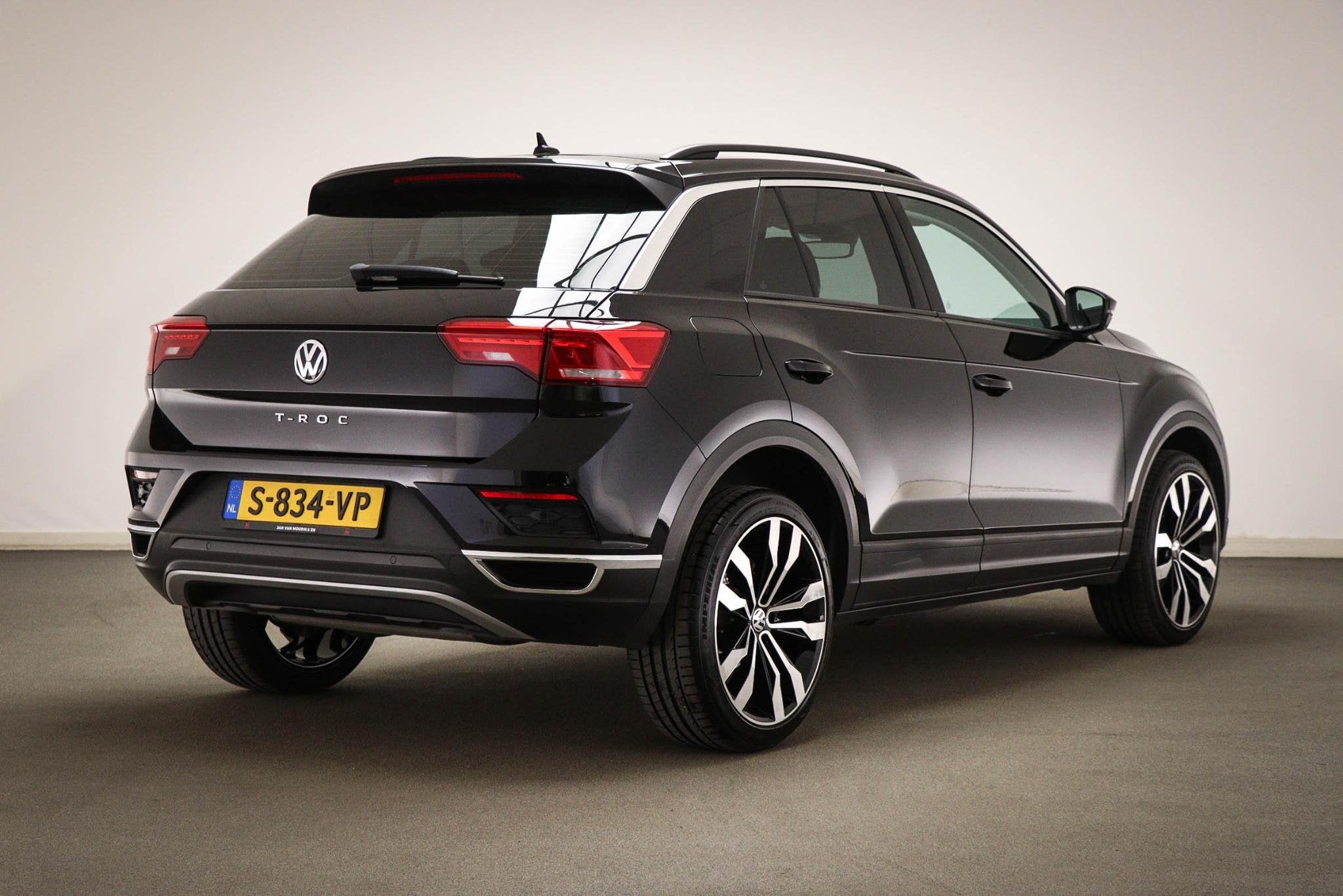 Volkswagen T-Roc 1.5 TSI Style Business | VIRTUAL COCKPIT |, Auto's, Volkswagen, Stof, 4 cilinders, 150 pk, Zwart