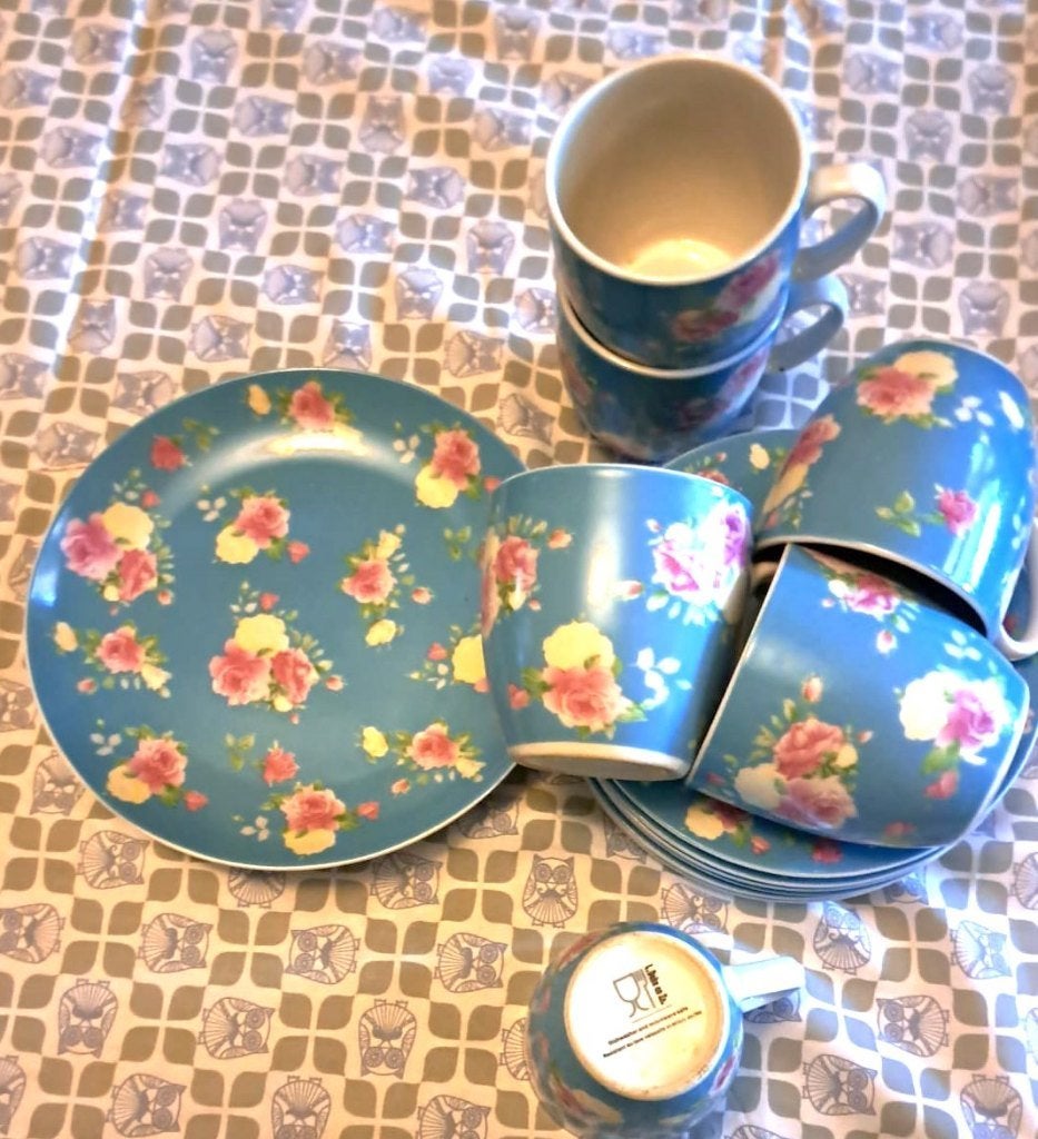 kopjes met schotels  L Dake en Zn, Vintage, Huis en Inrichting, Ophalen of Verzenden, Zo goed als nieuw, Overige stijlen, Kop(pen) en/of Schotel(s)