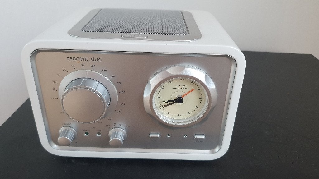 Wekkerradio, Tangent Duo, Wit, Uitstekend geluid, Ophalen of Verzenden, Zo goed als nieuw