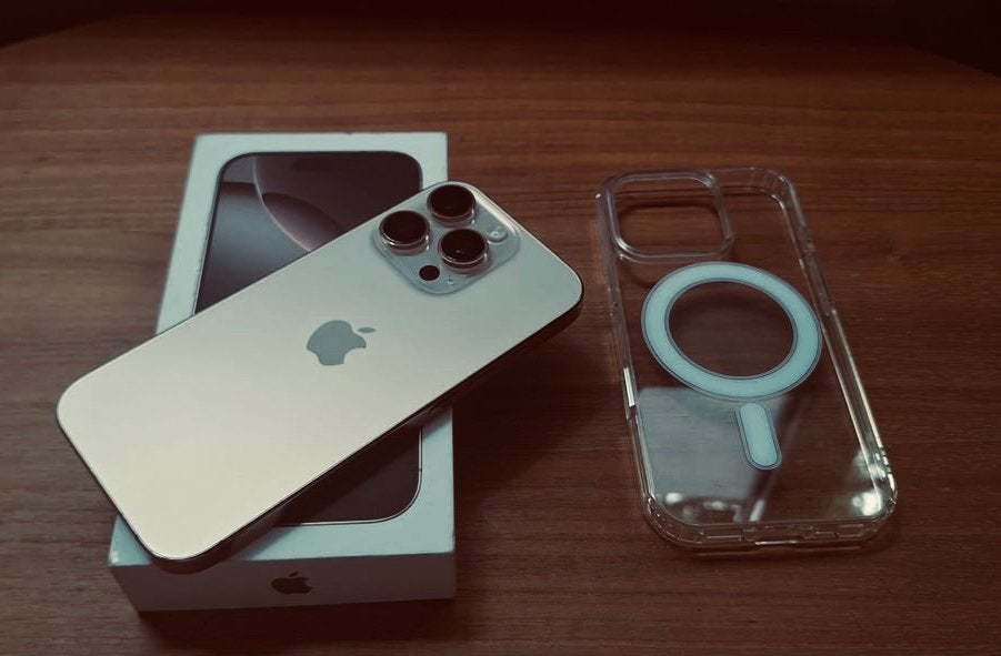 Iphone 16 pro gold, Ophalen, Zo goed als nieuw