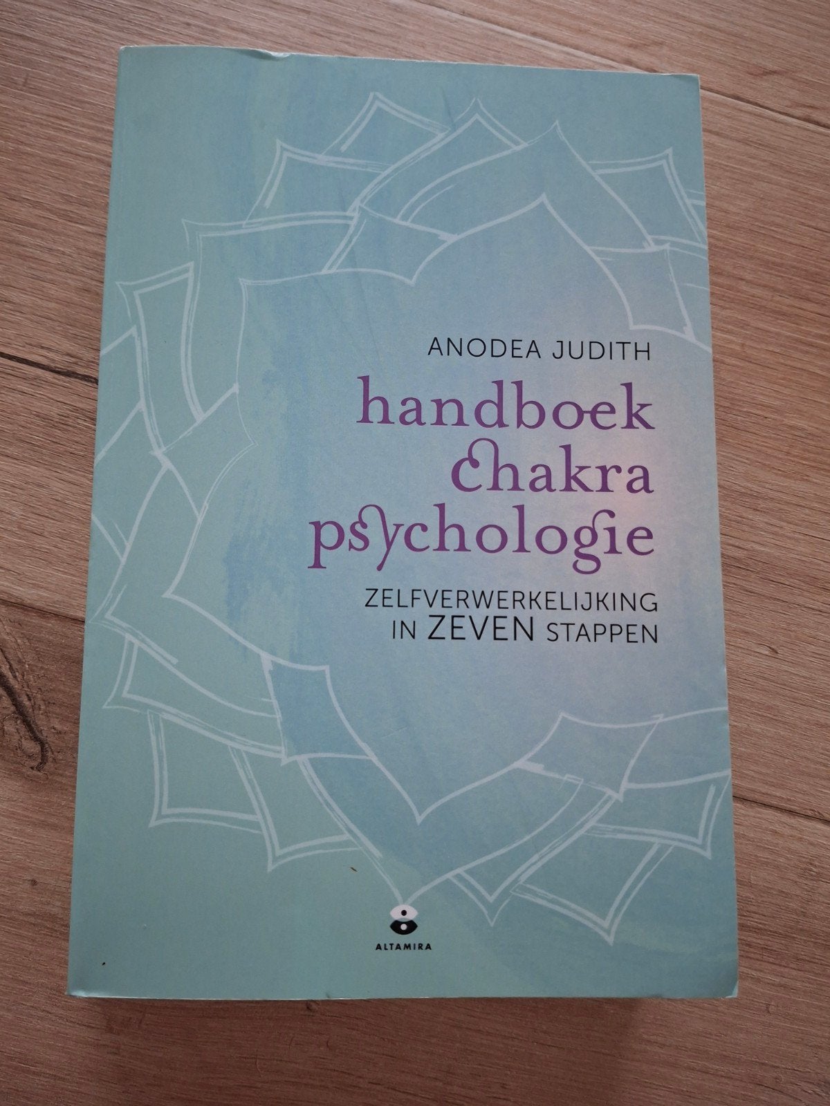 Handboek Chakra Psychologie - Anodea Judith, Ophalen of Verzenden, Gelezen, Overige onderwerpen, Anodea Judith