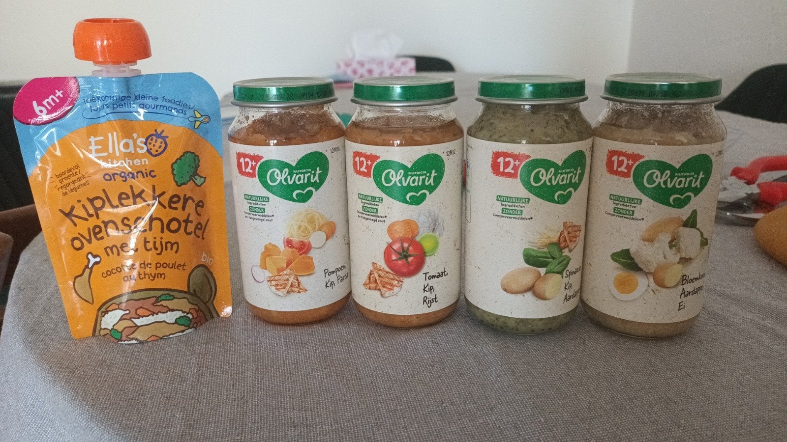 GRATIS babyvoeding (verloopt binnenkort), Kinderen en Baby's, Babyvoeding en Toebehoren, Ophalen of Verzenden, Nieuw, Bewaarbakje