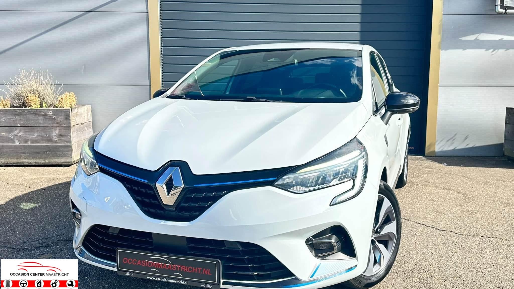 Renault Clio 1.6 E-Tech Hybrid 140 Premiere Edition, Auto's, Gebruikt, 4 cilinders, Met garantie (alle), Lane Keeping Assist