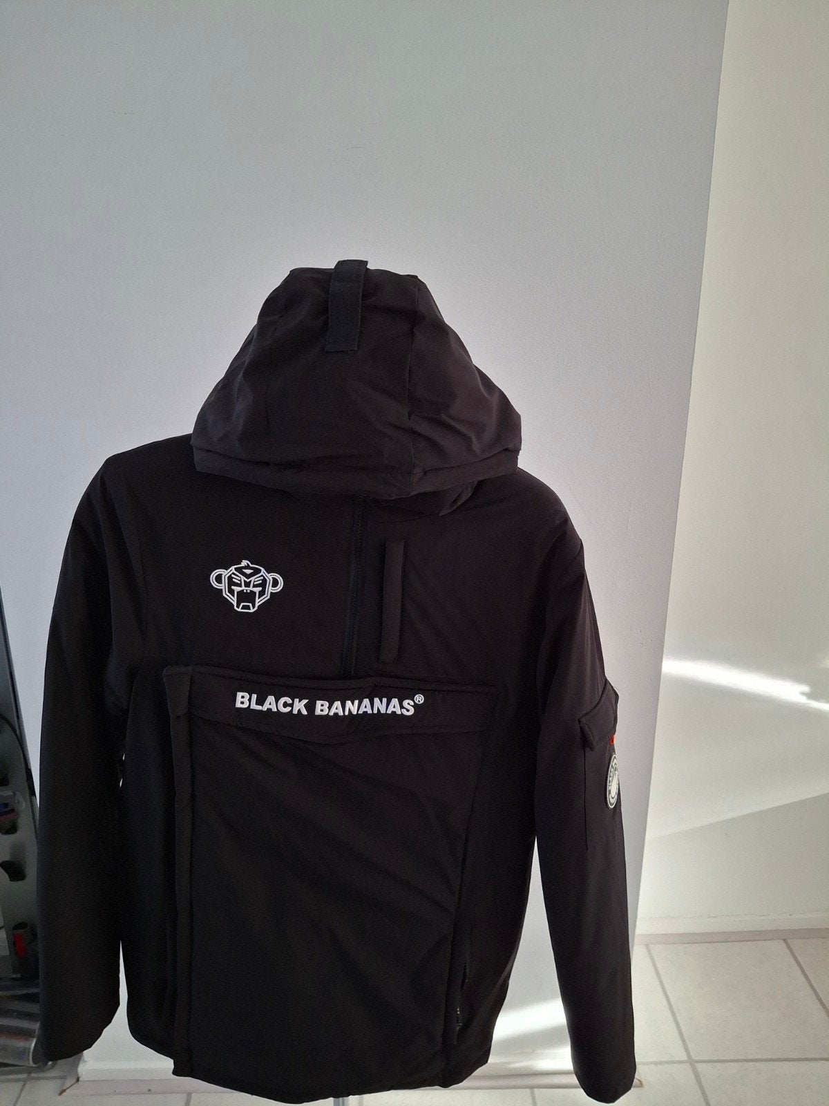 Black Bananas Anorak Jas Zwart - Maat M, Kleding | Heren, Maat 48/50 (M), Zwart, Ophalen of Verzenden, Zo goed als nieuw