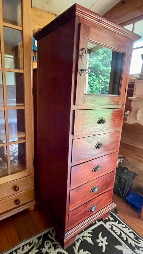 Vintage Vitrinekast met Lades en Schelp Handgrepen, Antiek en Kunst, Ophalen