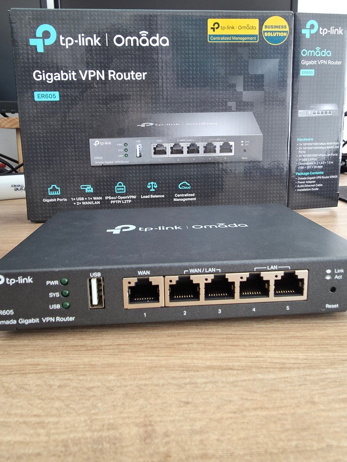 TP-Link ER605 v2.0 Gigabit VPN Router met doos, Computers en Software, Ophalen of Verzenden, Zo goed als nieuw, Router, TP-Link