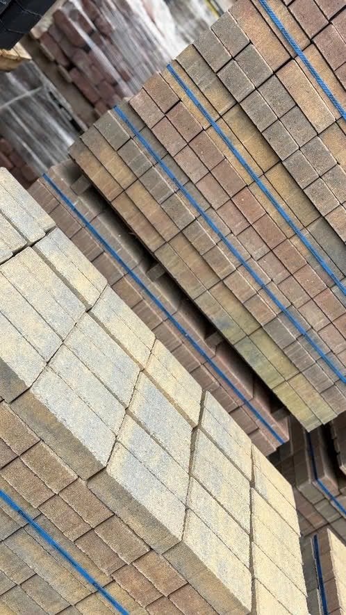 BKK 6 cm bruin/geel genuanceerd 68m2, Klinkers, Nieuw, Ophalen of Verzenden, 10 m² of meer