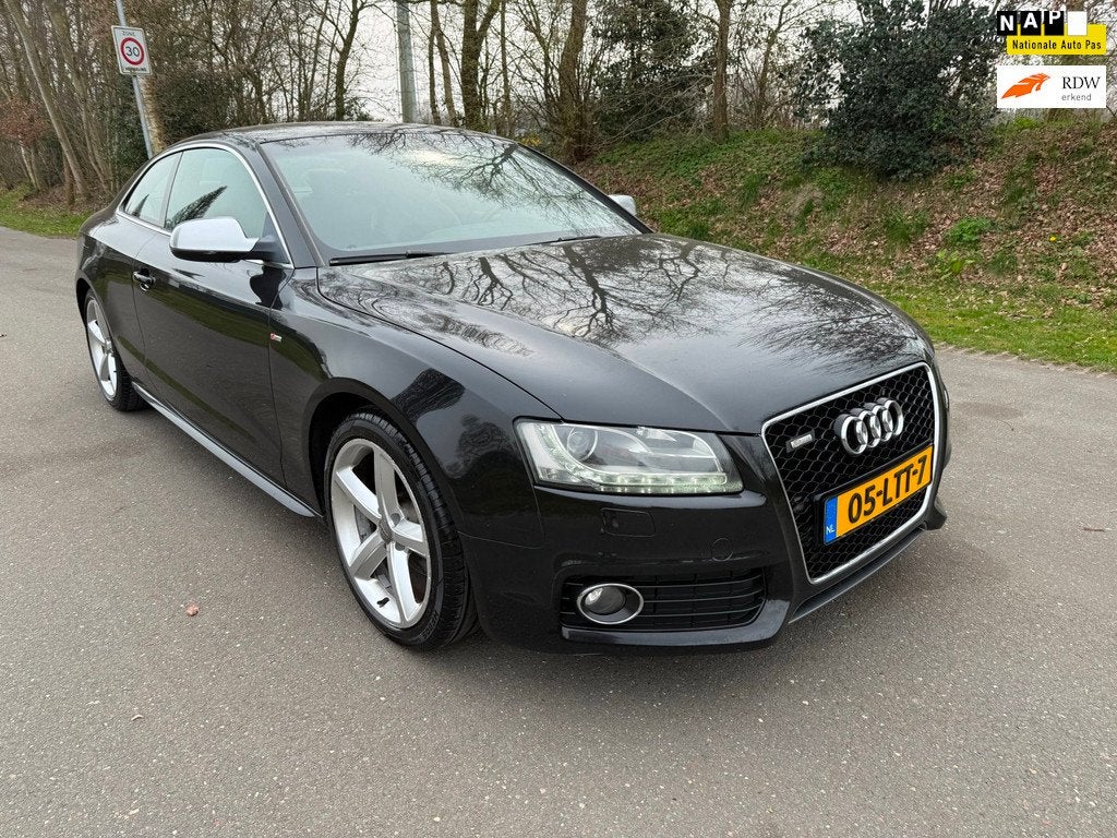 Audi A5 Coupé 1.8 TFSI S-edition, Voorwielaandrijving, Euro 5, Parkeersensor, Gebruikt