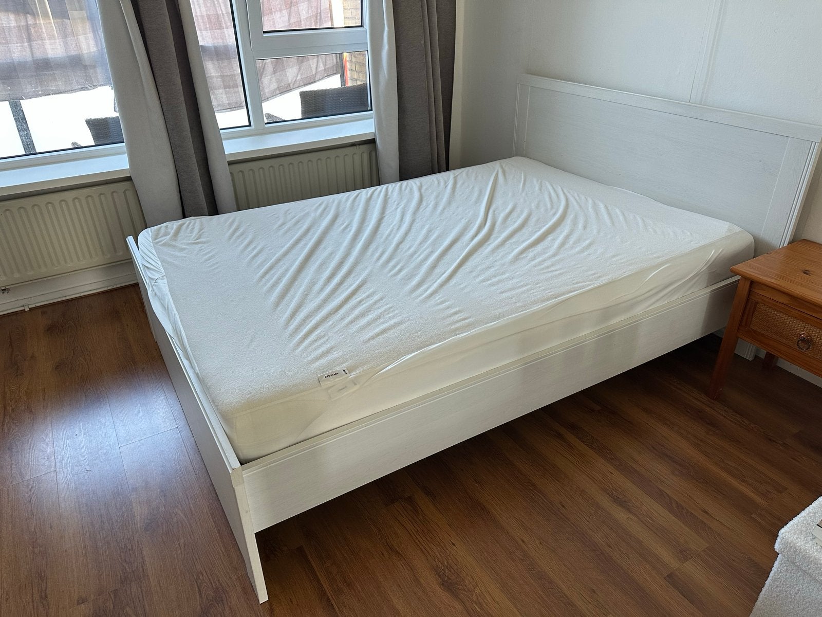 Tweepersoonsbed 140x200 met lattenbodem (optioneel matras), Ophalen, Gebruikt, Wit, Tweepersoons