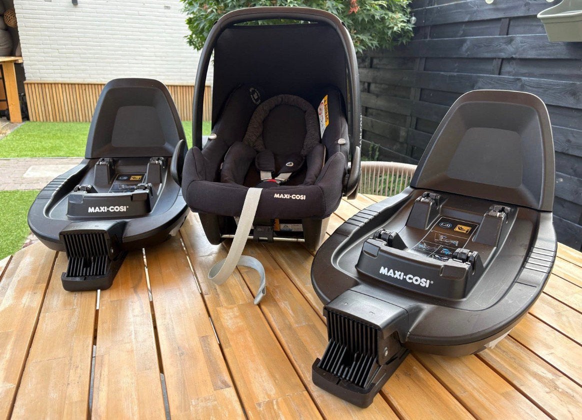 Maxi-Cosi Rock inclusief 2x Isofix base, Ophalen of Verzenden, Zo goed als nieuw, Isofix, 0 t/m 13 kg