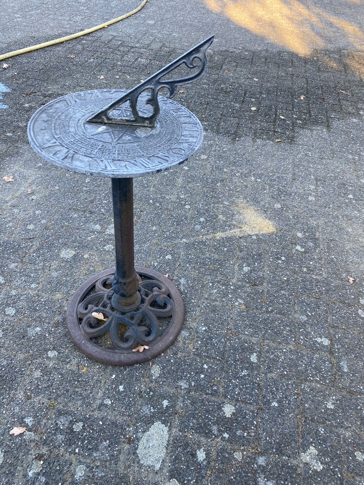 Prachtige gietijzeren zonnewijzer, Tuin en Terras, Ophalen, Zo goed als nieuw