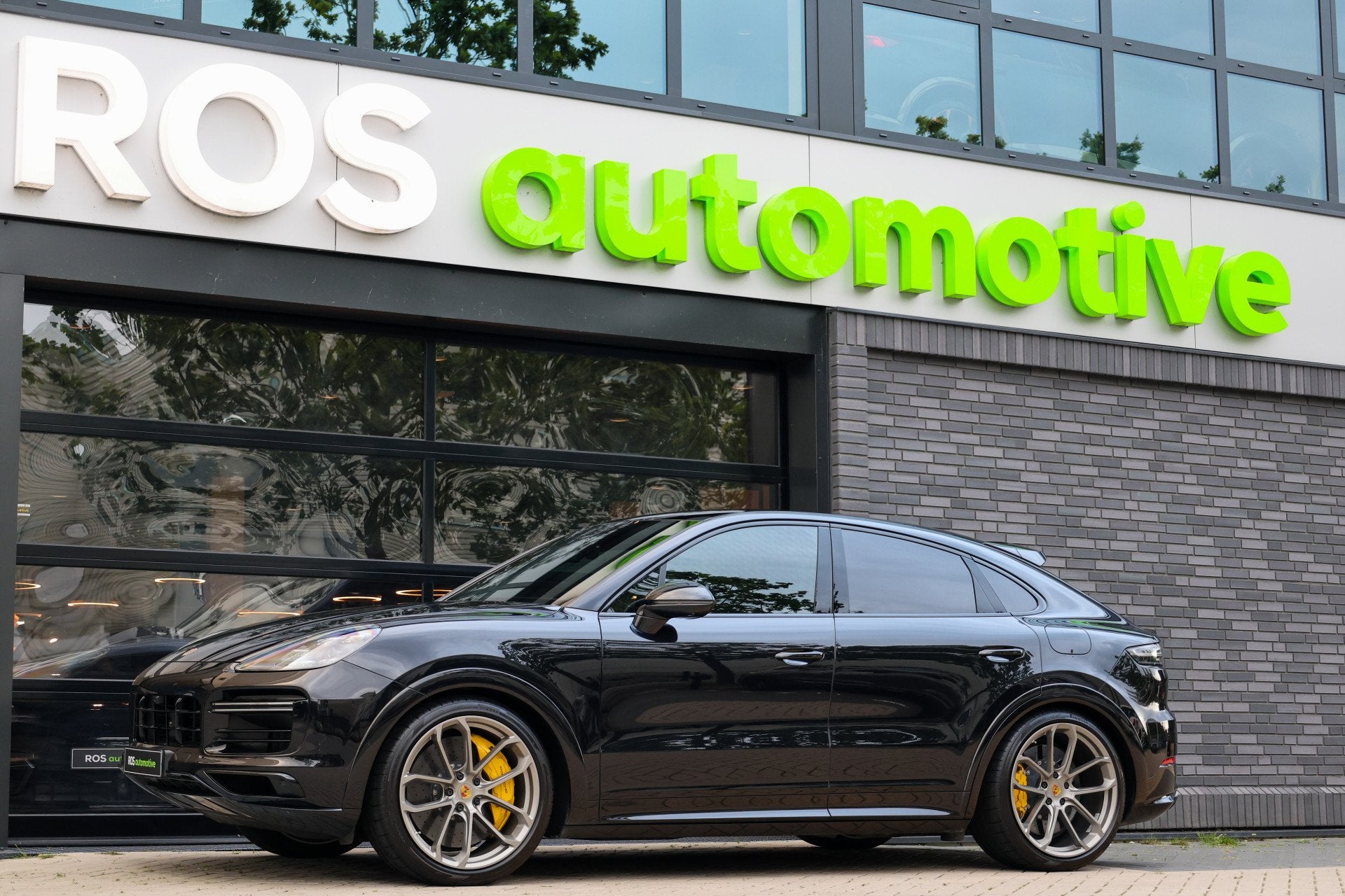 Porsche Cayenne Coupé 4.0 Turbo S E-Hybrid | NAP! | KERAMIS, Auto's, Automaat, Cayenne, 14 kWh, Gebruikt