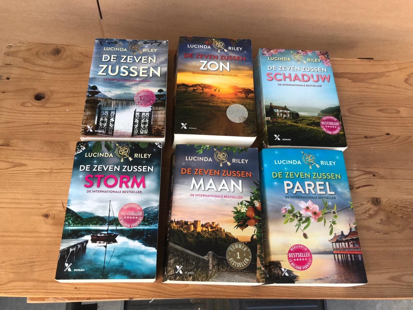 De zeven zussen van Lucinda Riley 6 delen, Boeken, Ophalen, Gelezen, Lucinda Riley