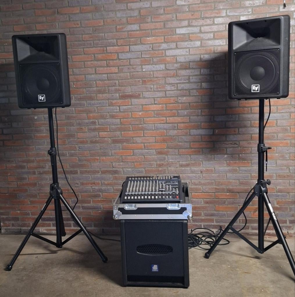 Top PA set- yamaha 5000 emx , 2x EV 300sx, 15" db sub, Ophalen, Gebruikt
