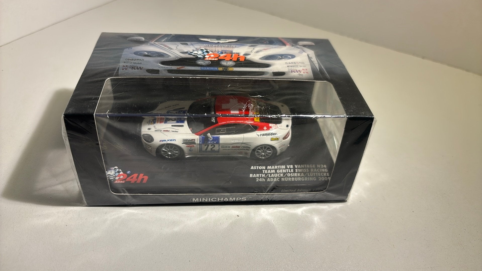 Aston martin v8 vantage #72 24h Nurburgring minichamps 1.43, Auto, Ophalen of Verzenden, MiniChamps, A
