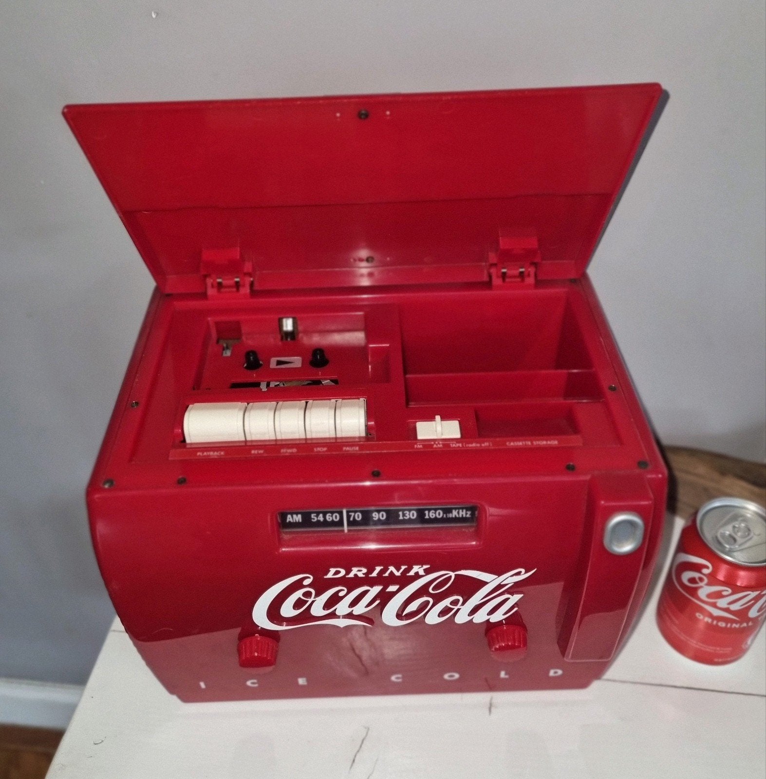 Vintage Coca-Cola Cooler Radio Cassettespeler OTR-1949, Ophalen of Verzenden, Zo goed als nieuw, Gebruiksvoorwerp
