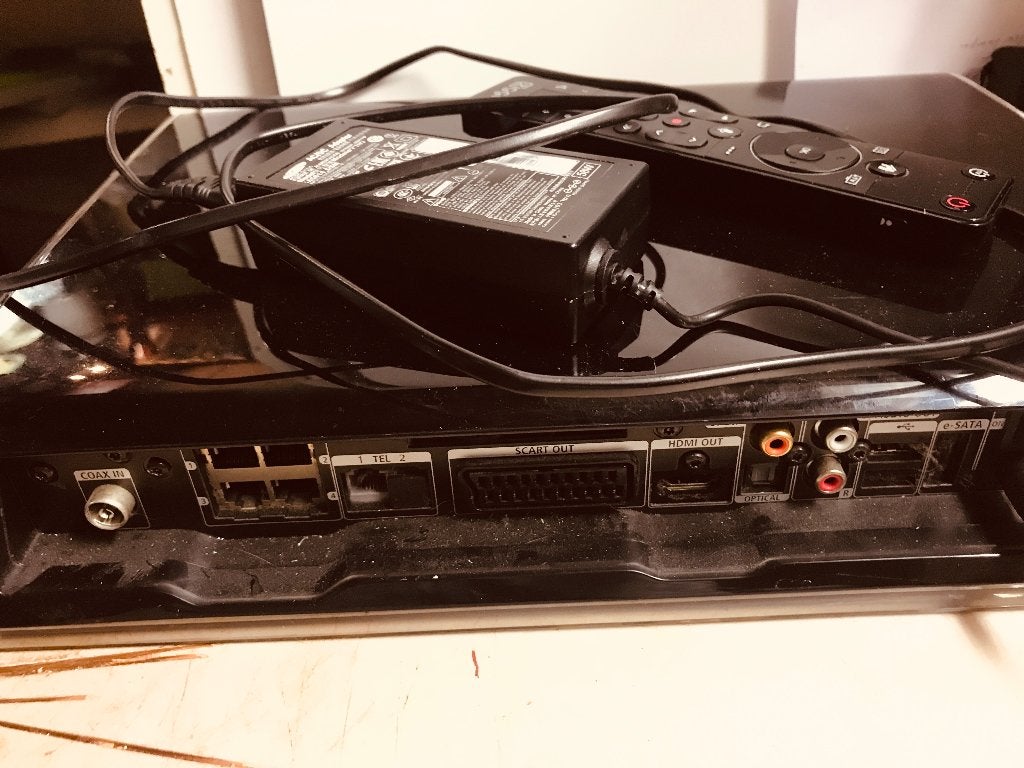 Ziggo Mediabox XL met afstandsbediening en adapter, Ophalen of Verzenden, Gebruikt