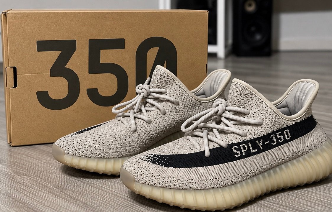 adidas Yeezy Boost 350 V2 Slate – Maat 44⅔, Ophalen of Verzenden, Zo goed als nieuw, Overige kleuren
