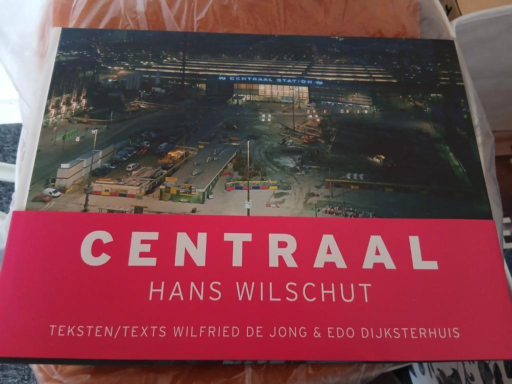 Centraal - Hans Wilschut (Fotoboek), Ophalen of Verzenden, Zo goed als nieuw