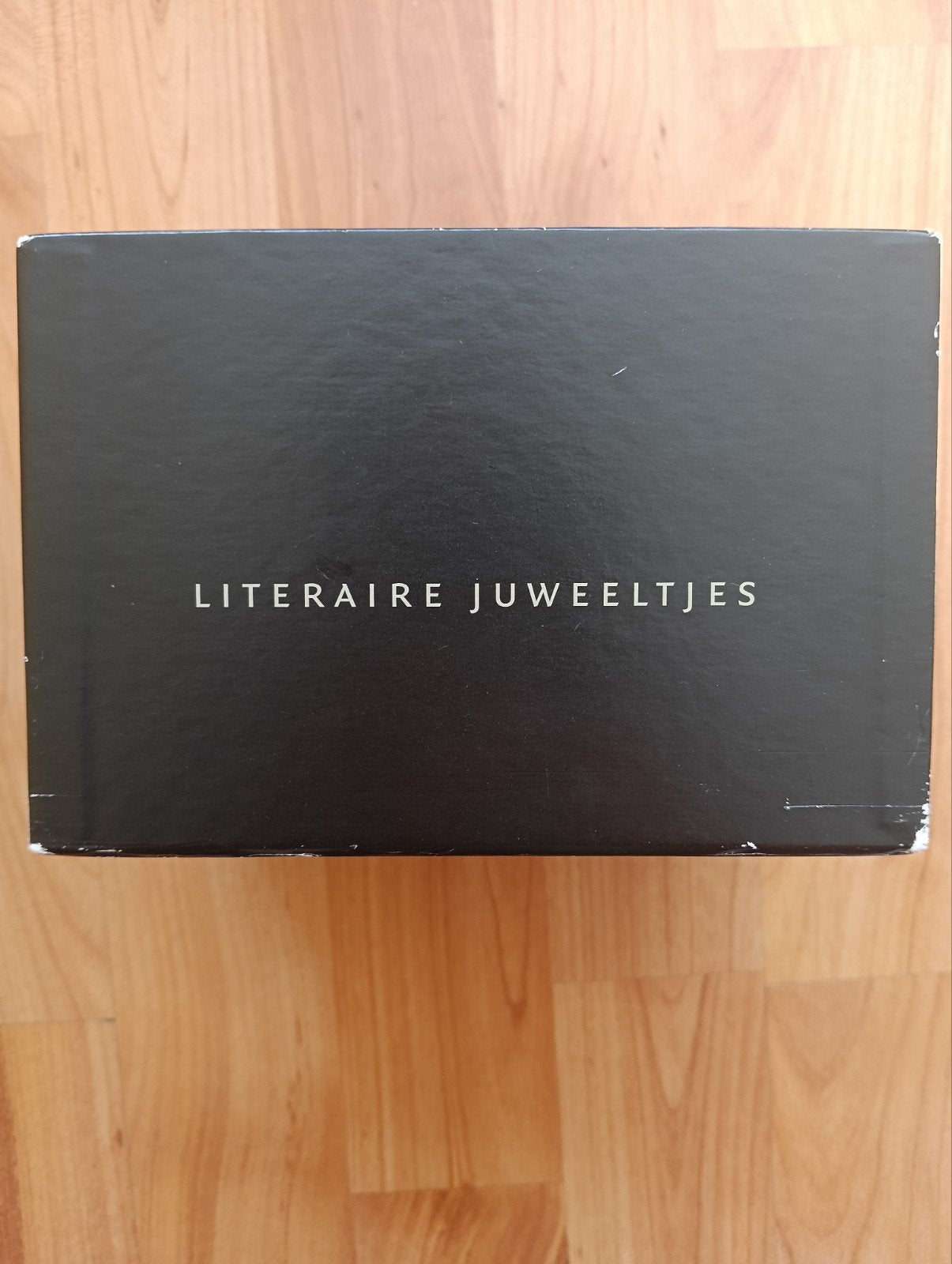 Literaire Juweeltjes - Complete Set, Ophalen of Verzenden, Zo goed als nieuw, Diverse Nederlandse auteurs, Nederland