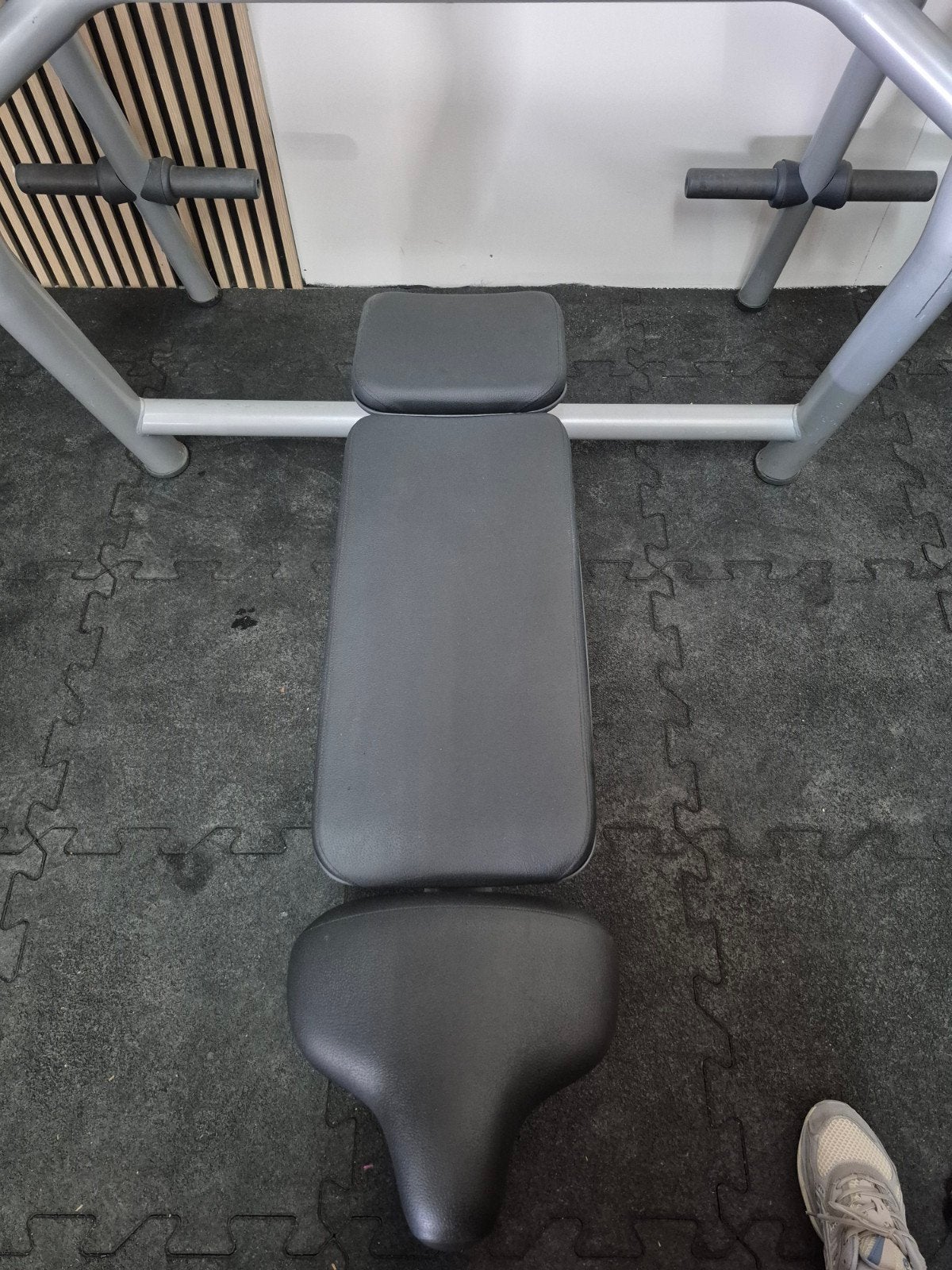 Technogym Bankdrukbank / Technogym Benchpress, Ophalen, Zo goed als nieuw, Fitnessbank