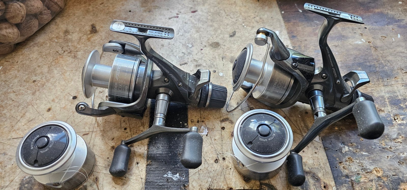 2x Shimano Aero 10000 XT super  baitrunners met 2 extra spoe, Ophalen of Verzenden, Nieuw, Molen