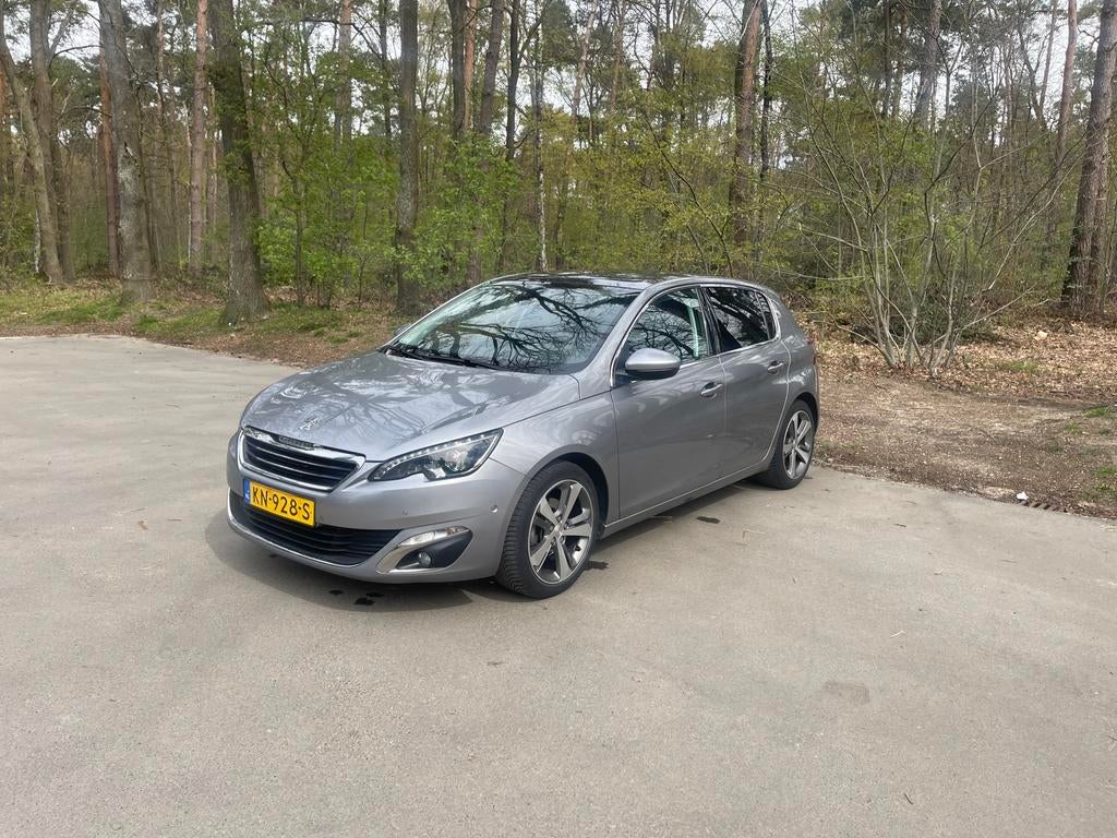 Peugeot 308 Motorrevisie.Aut.Pano.Onderhousboekje, Auto's, Peugeot, Zwart, 1199 cc, 610 kg, 49 €/maand