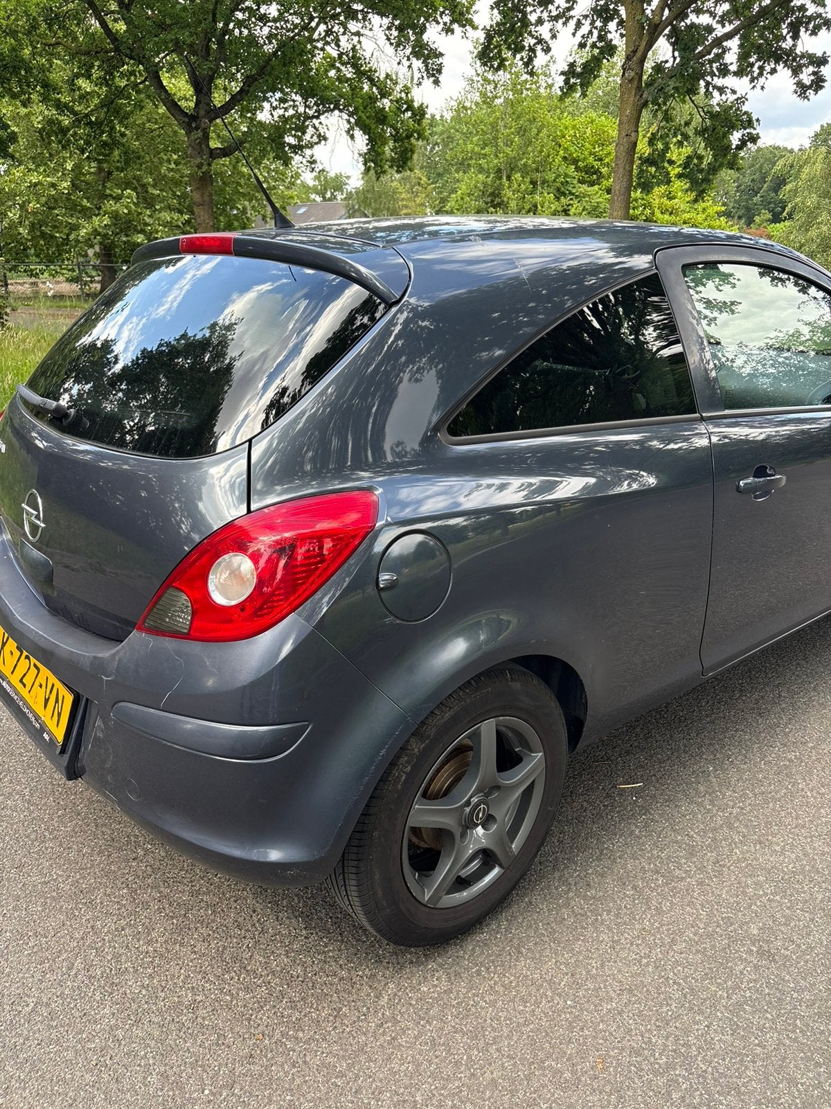 Foto 7 van Opel Corsa 1.2 Ecoflex 51KW 3D 2010 Grijs