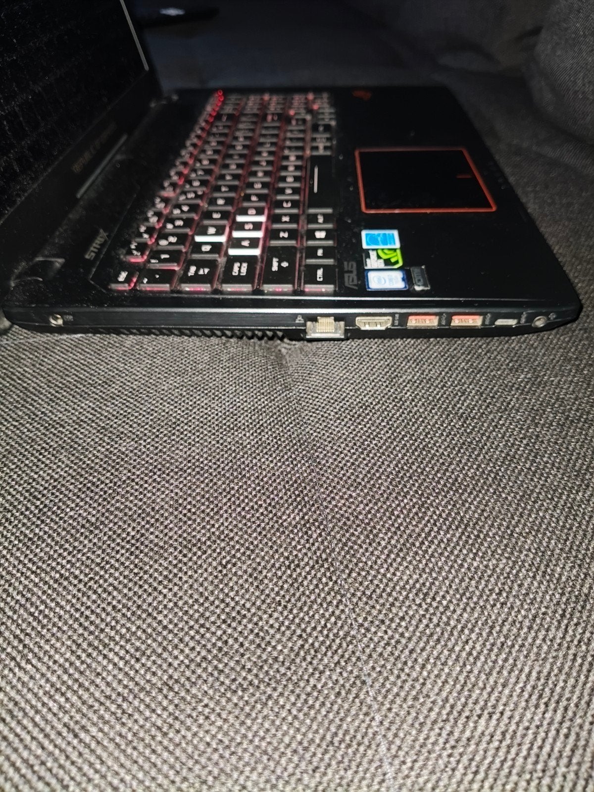 Foto 3 van ASUS Gaming Laptop - i7, 16GB RAM, 1.25TB SSD, IPS HDR