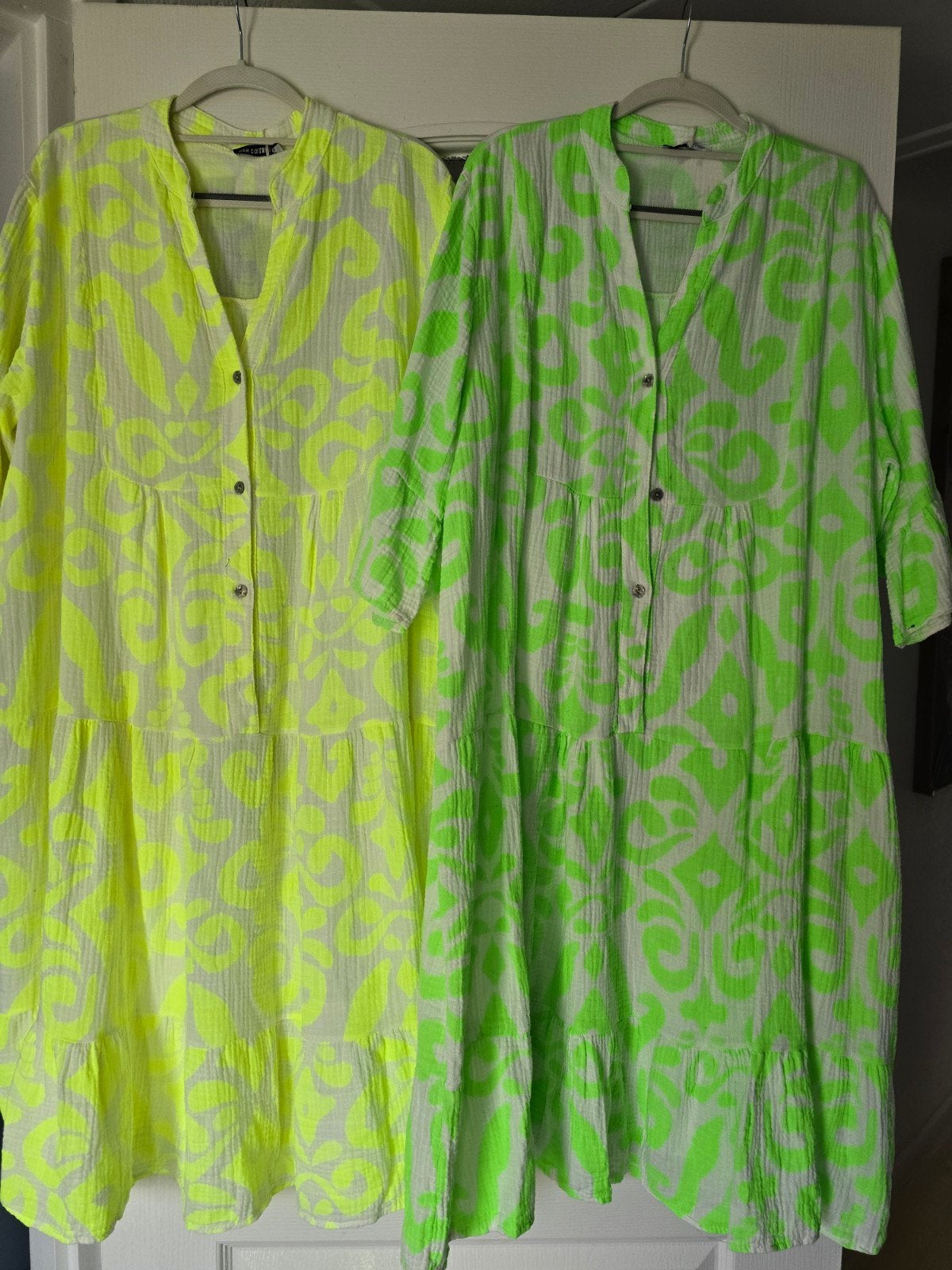 Nieuwe jurken neon 42 44 46, Geel, Maat 46/48 (XL) of groter, Nieuw, Ophalen of Verzenden