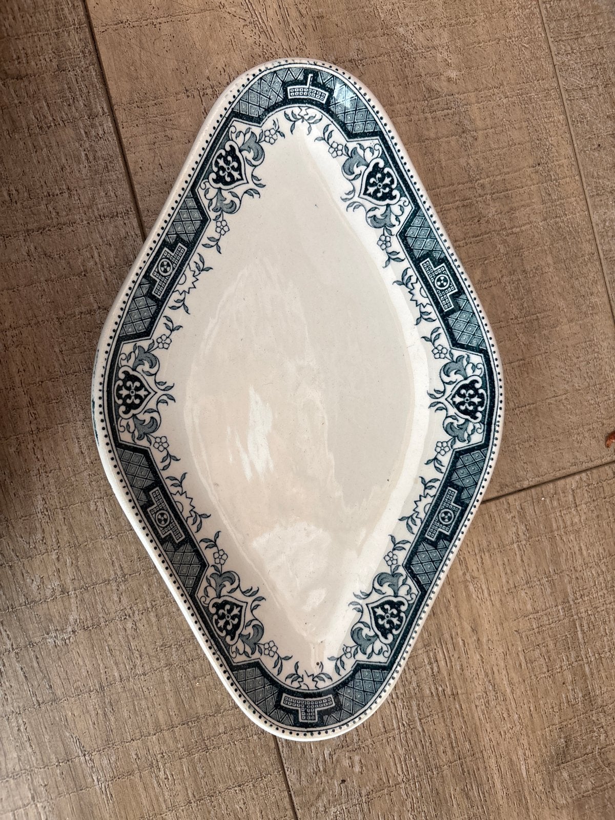 Vintage St. Amand Maroq schaal met blauw decor, Antiek en Kunst, Ophalen