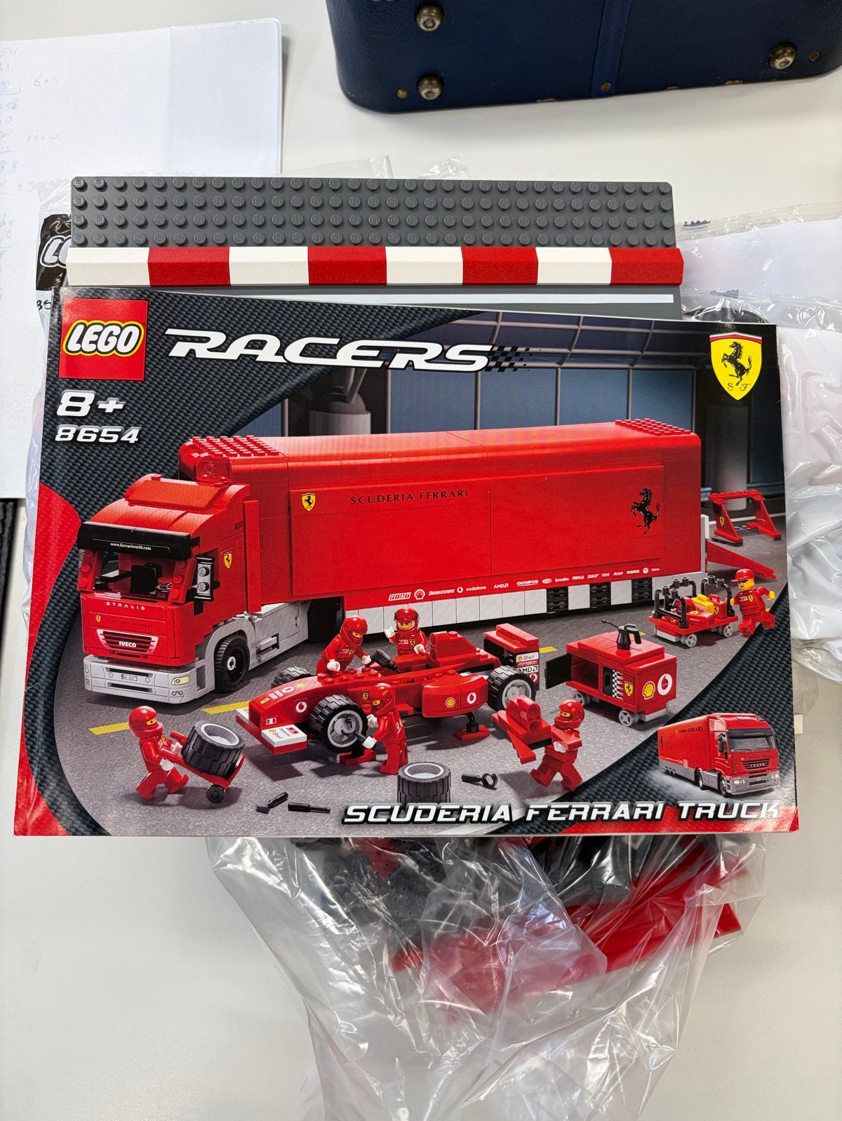 Lego Racers 8654 Scuderia Ferrari Truck - zga Nieuw in doos, Lego, Ophalen of Verzenden, Zo goed als nieuw, Racers